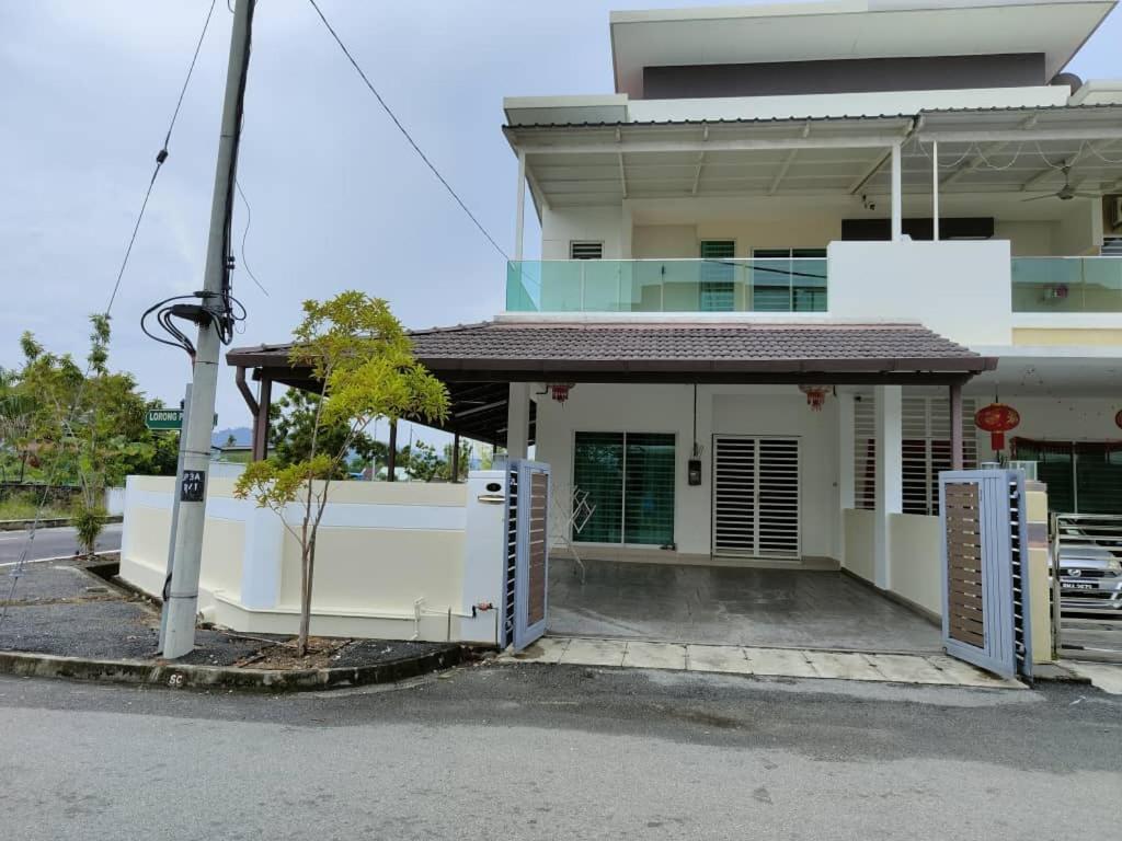 Prestij 3 Homestay, Balik Pulau Eksteriør billede